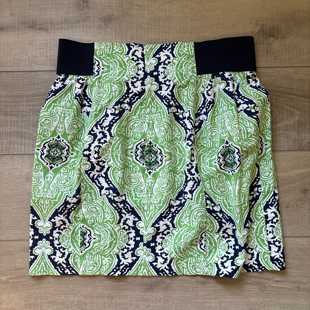 J McLaughlin Green and Navy Medallion Patterned Skirt Size 10 - Picture 5 of 5